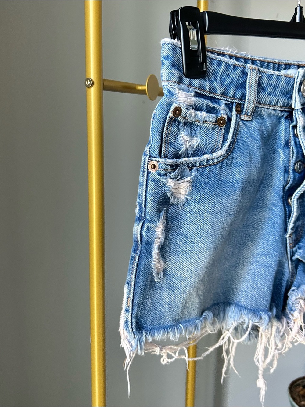 Zara festival Blue Distressed buttons fly frayed Cutoff Denim Shorts size 00 - Picture 3 of 6